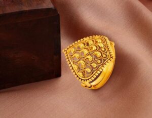 Imperial Leaf Gold Ring design