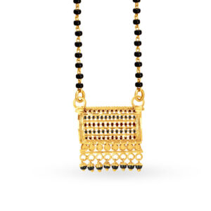 Glamourous Stately Gold Mangalsutra Design