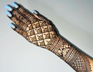 Checkered Pattern Mehndi Design