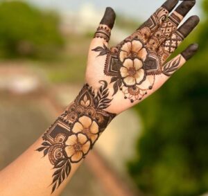 Easy mehndi ki latest design