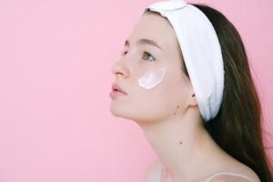 Skin care tips for teenage girl