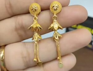 Fancy gold earrings