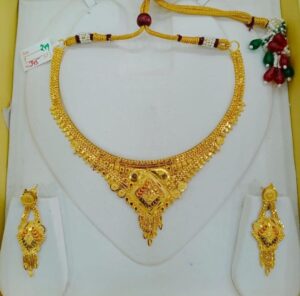 Fancy gold necklace design