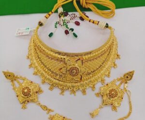 Gold necklace design for bride