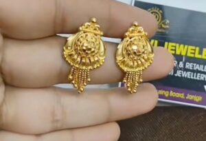 Stylish earrings design for gold