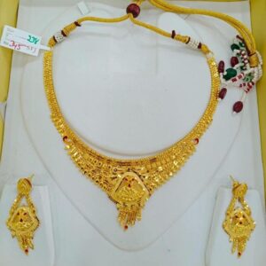 Trendy Gold necklace design