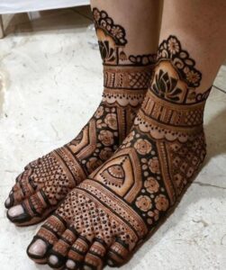 Jhumka style feet mehndi design