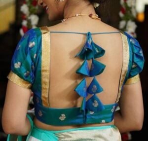 चौकार गला ब्लाउज