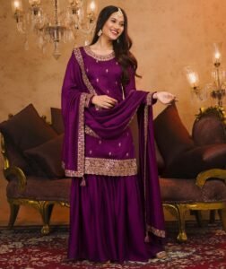 जरी वर्क सिल्क सूट