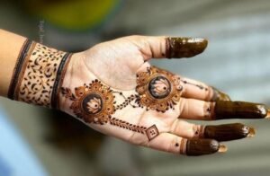 फ्रंट हैंड मेहंदी डिजाइन