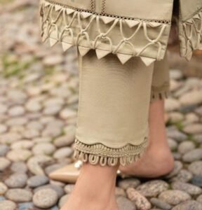 बनवाएं ये स्टाइलिश प्लाजो पैंट्स