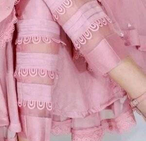 बनाए ये स्टाइलिश डिजाइन