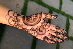 हिना ट्रेंडी डिजाइन